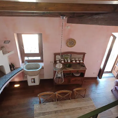 Hébergement de vacances Stone Jacuzzi House